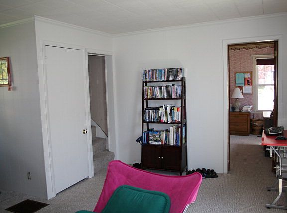 4th image of 252 S Jefferson St