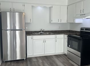 1694 Molitor Rd APT A, Aurora, IL 60505