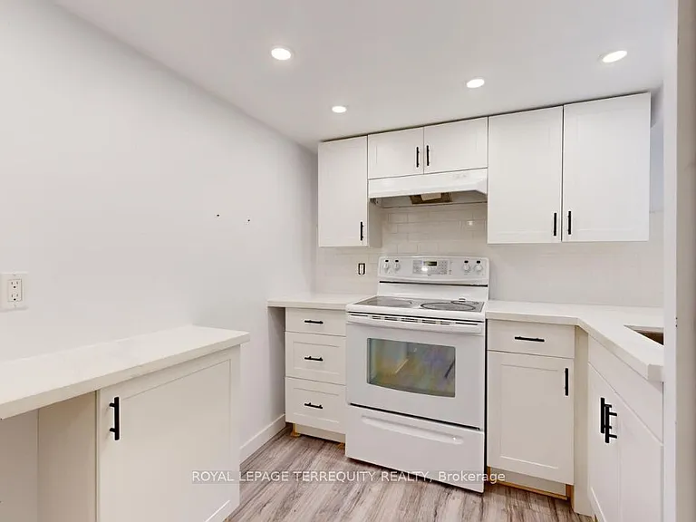 77 Glenburn Ave — Photo 26
