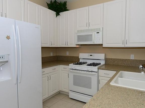 5th image of 154 Evergrene Parkway