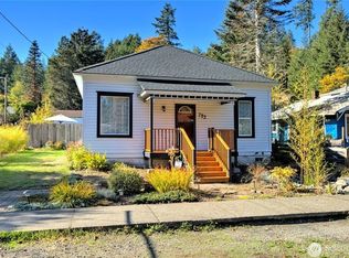 723 N 5th St, Shelton, WA 98584