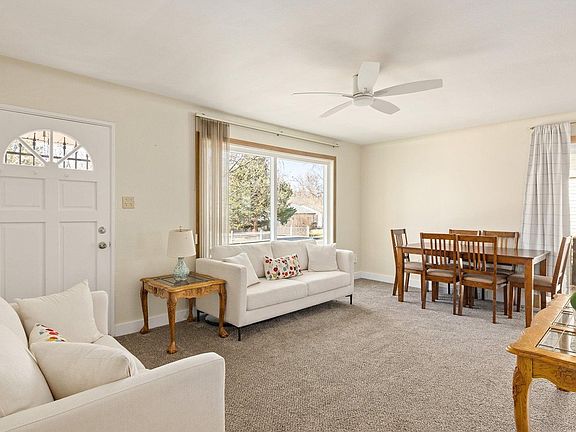 4th image of 406 Sunnyside Ln