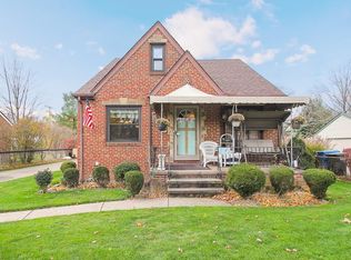 4078 W 222nd St, Fairview Park, OH