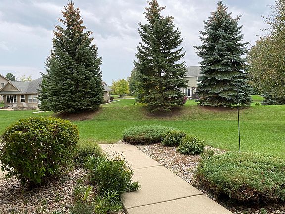 3rd image of 1051 N Sunnyslope Dr Unit 103