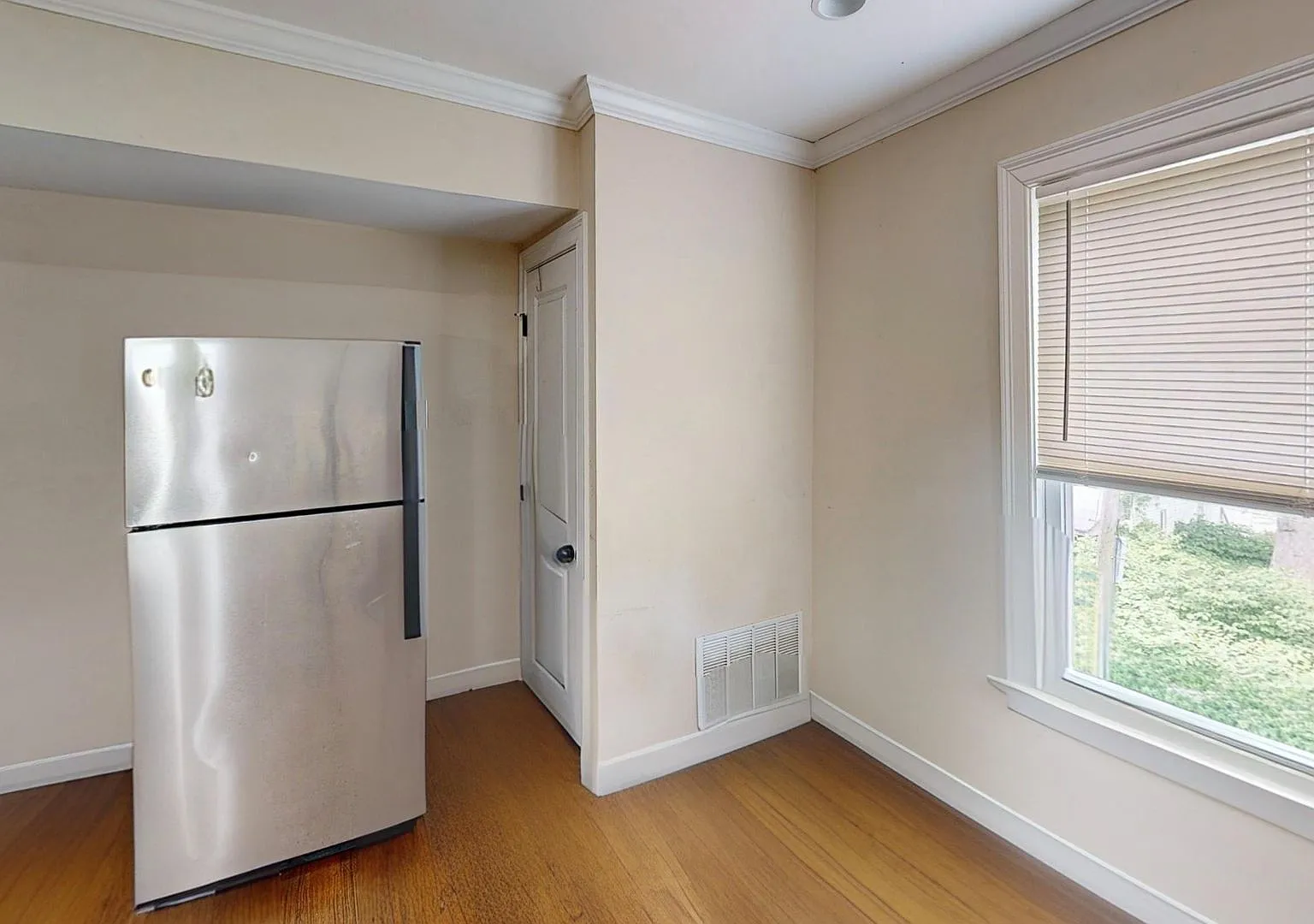 2bed in Roxbury available 9/1 — Photo 2