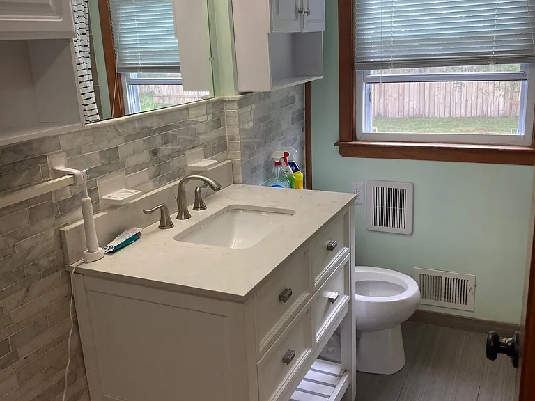 138 Warren Ave — Photo 7