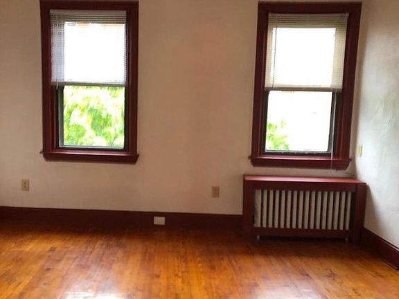 4th image of 1508 E Moyamensing Ave #1
