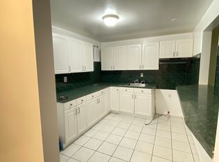 17756 Meadow Dr FLOOR BASEMENT, Jamaica, NY 11434