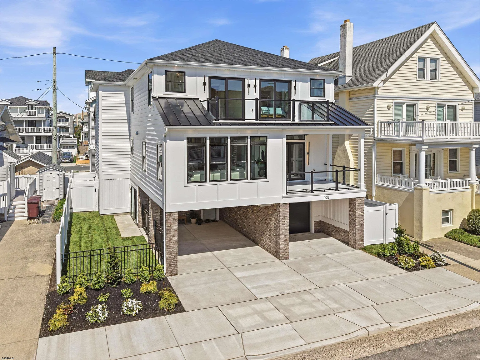 5 bed, 4.5 bath, $50,000 — Photo 1