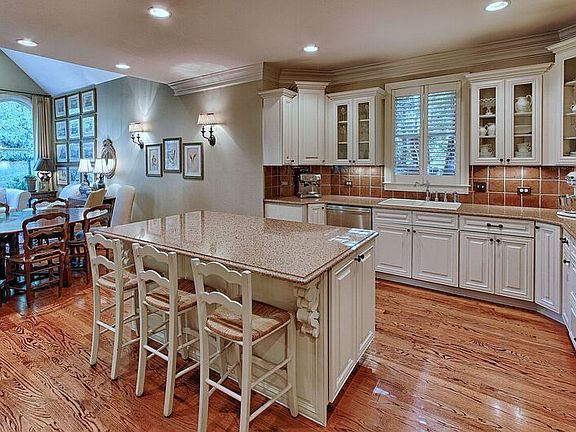 5th image of 3828 Dellwood Dr