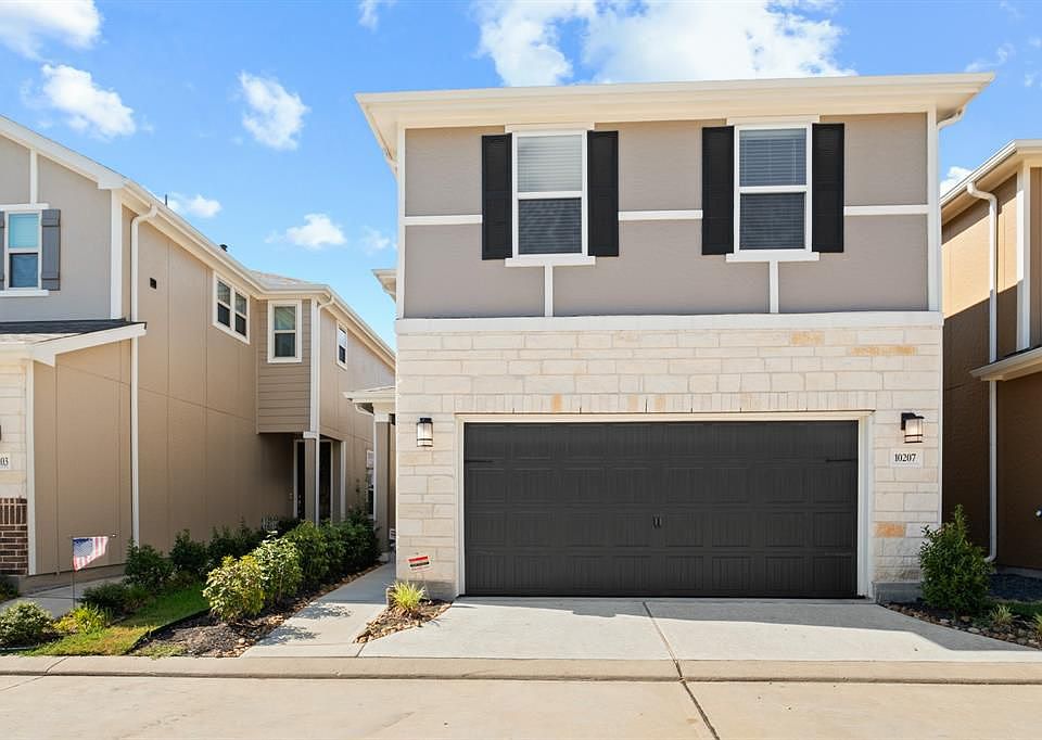 1st image of 10207 Cork Oak Dr