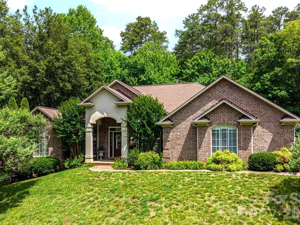116 28th Ave NW, Hickory, NC 28601