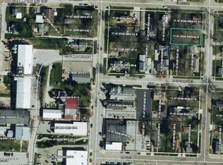 205 Cherry St, Three Oaks, MI 49128