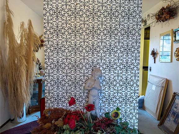4th image of 2933 S Macon Street
