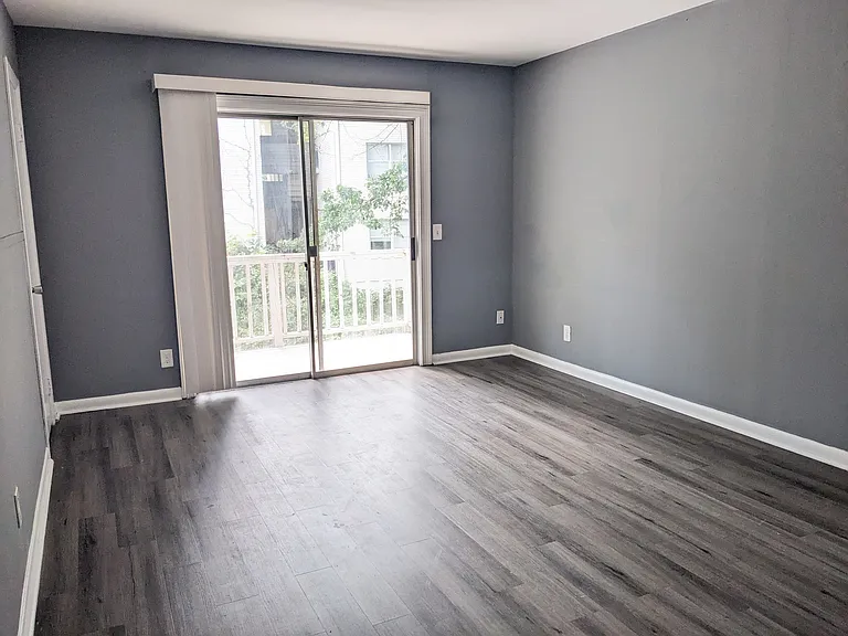 1177 Woodland Ave NE #3 — Photo 4