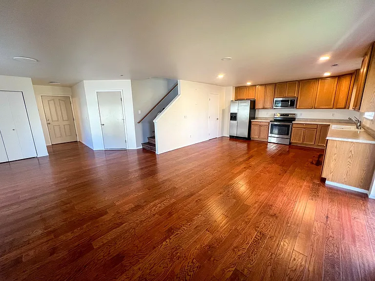 12898 SE 225th Ct — Photo 2