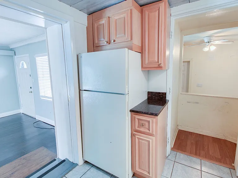 3320 Lila Dr — Photo 4