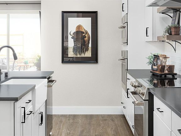 4th image of 4455 Doric Way