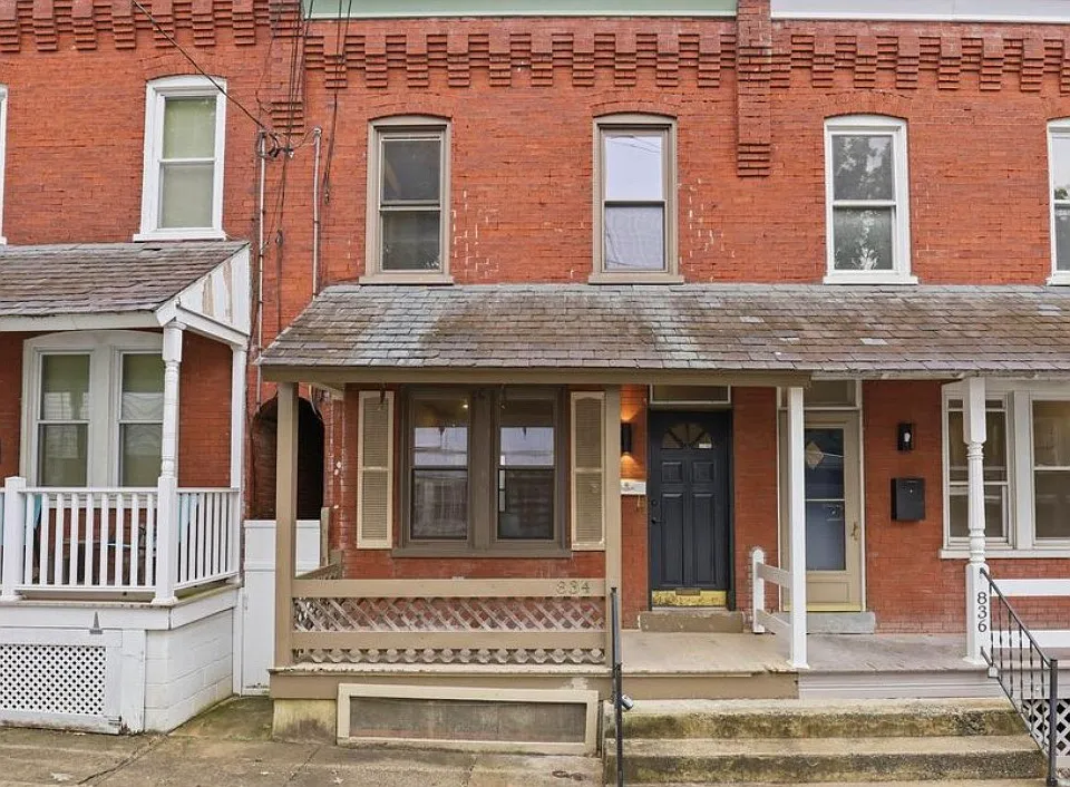 834 Lake St