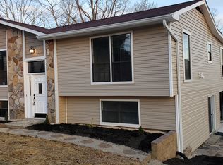 804 W Ridgecrest Dr, Kingston, TN 37763