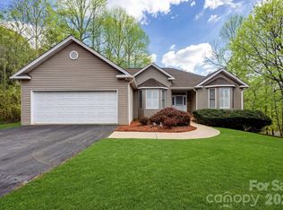 403 Canonero Dr, Fairview, NC 28730