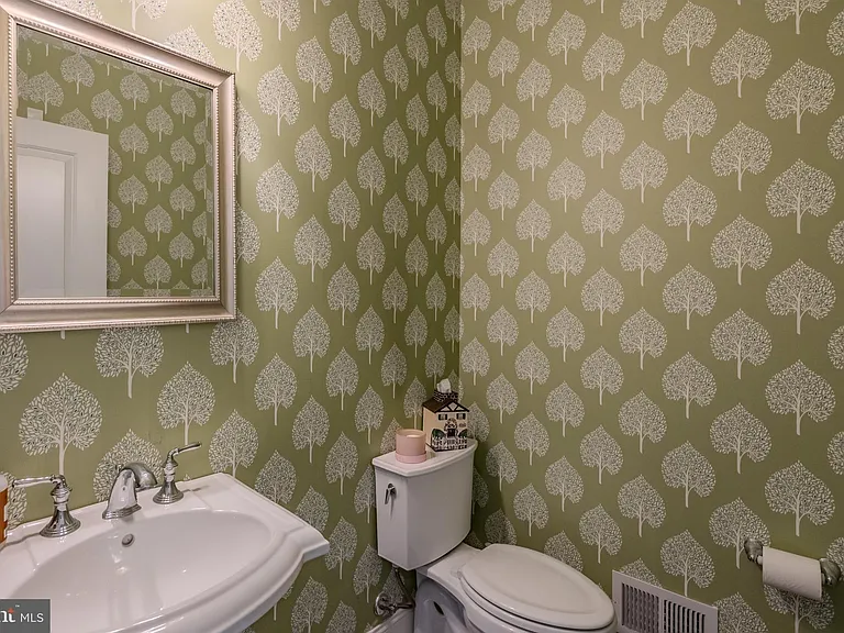 23 Central Ave — Photo 22