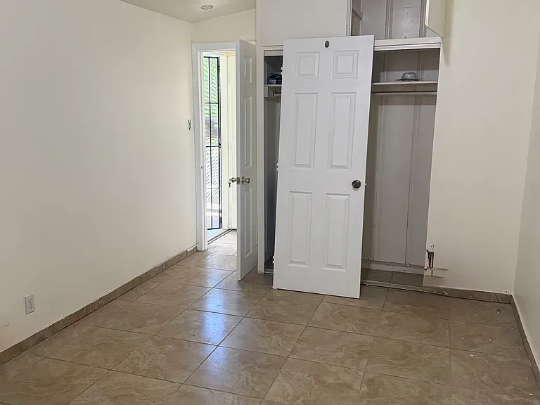 13511 Terra Bella St — Photo 3