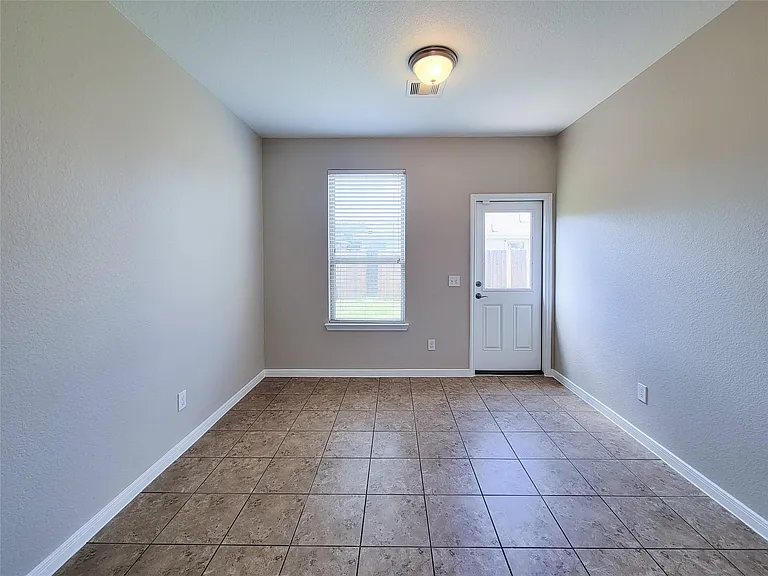6535 Dayridge Ln — Photo 21