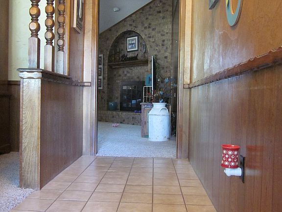 5th image of 1709 E Carter Dr