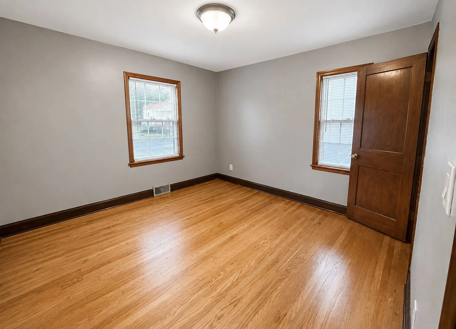 3 bed, 1405 sqft, $1,750 — Photo 4