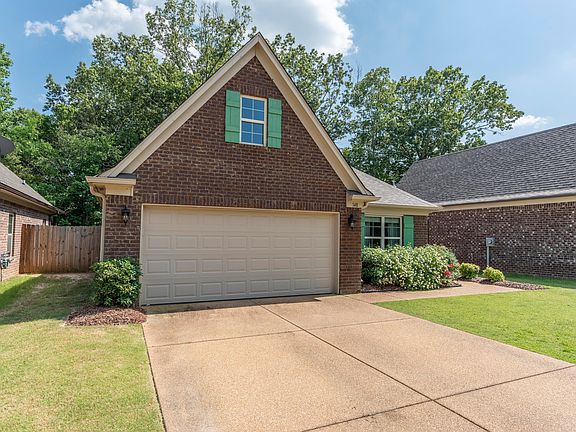 3rd image of 148 Bent Brook Ln