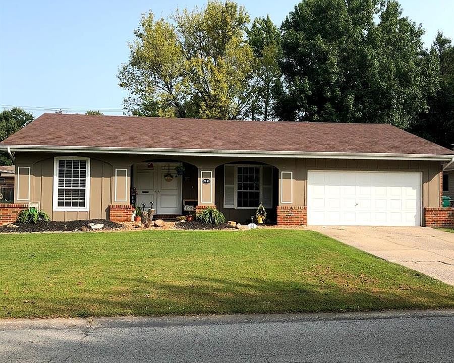 1st image of 2343 Emert Ave