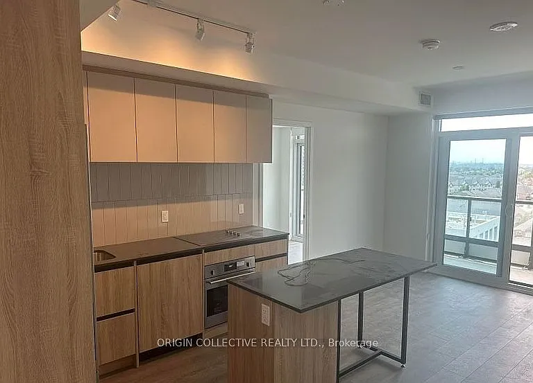 7950 Bathurst St #B1001 — Photo 2