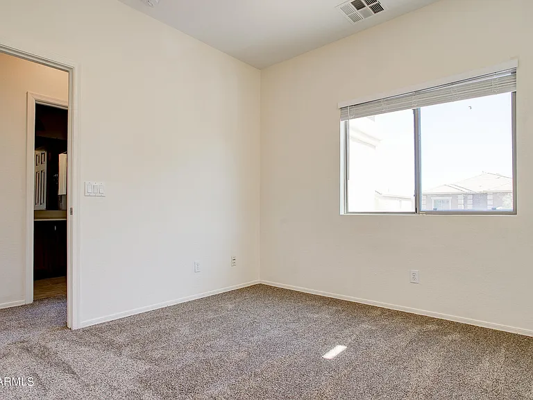 9928 W Chipman Rd — Photo 22