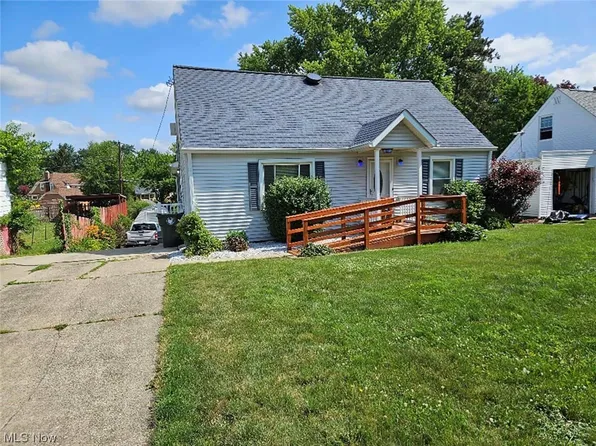 1711 48th St NW, Canton, OH 44709