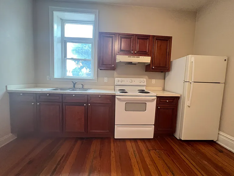 80 W Main St #1 — Photo 2