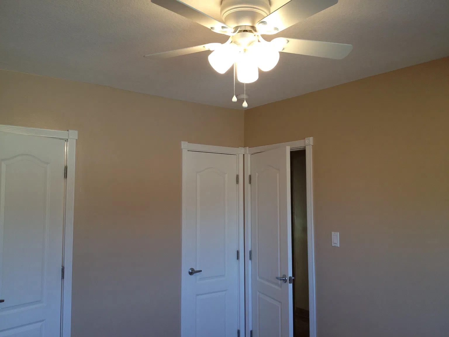 2 bed, 1.5 bath, 850 sqft, $2,450 — Photo 2