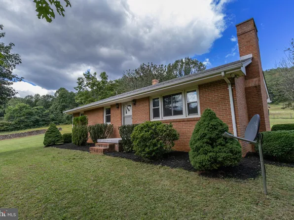 90 Smedley Ln, Browntown, VA 22610