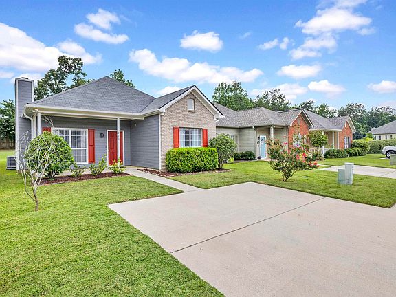 2nd image of 976 McAllister Dr