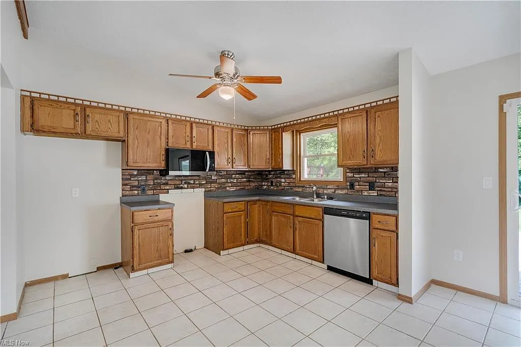 624 Angiline Drive - 1 — Photo 3