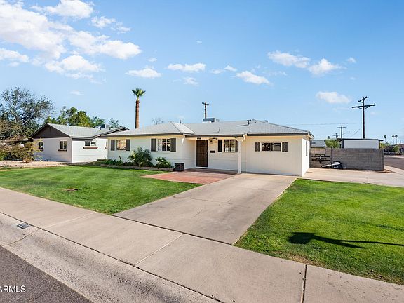 3rd image of 2217 W Gardenia Drive