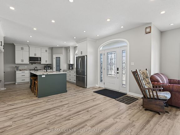 3rd image of 22273 Pratt Siding Rd