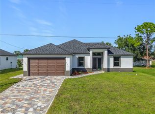 3024 36th St SW, Lehigh Acres, FL 33976