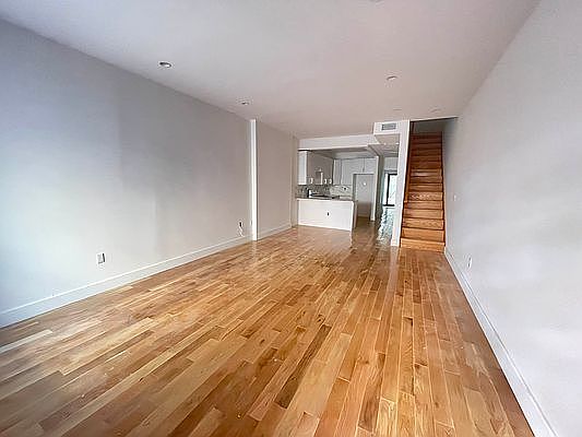 4th image of 510 W 159th St #1F