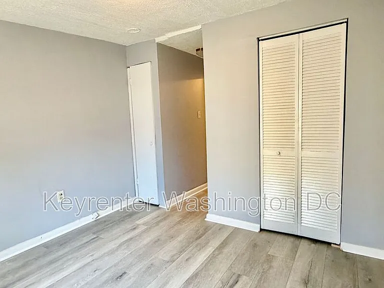 1537 A St SE #SE — Photo 24