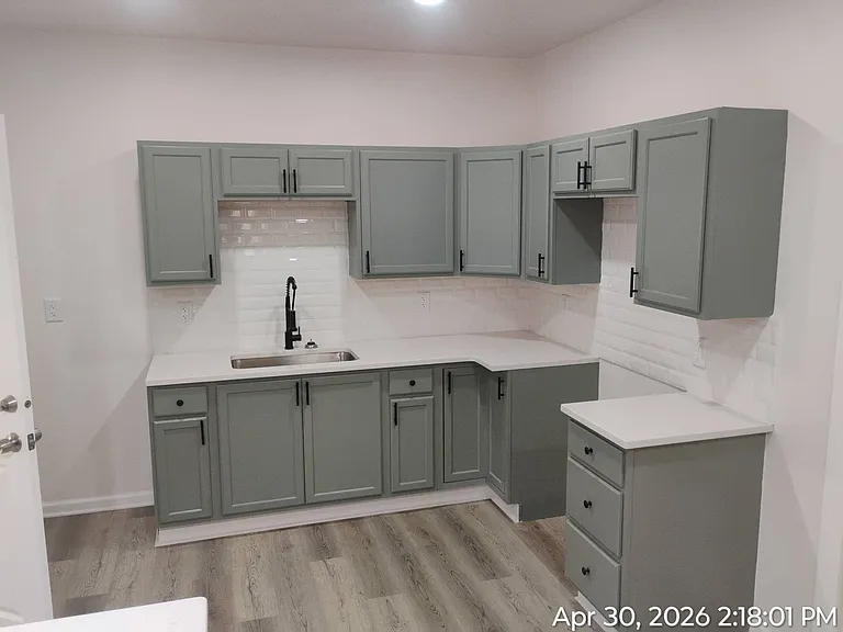 6015 Hosmer Ave — Photo 8