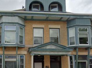 422 W Loras St, Dubuque, IA 52001