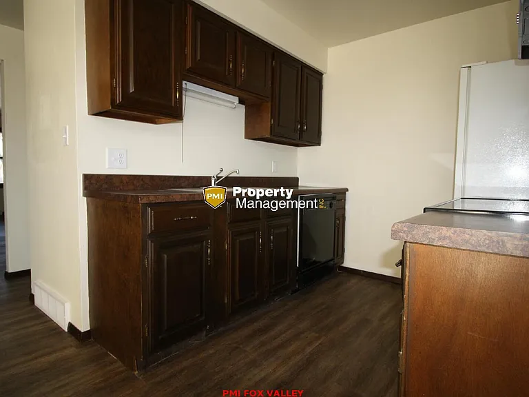 1349 Primrose Ln — Photo 8