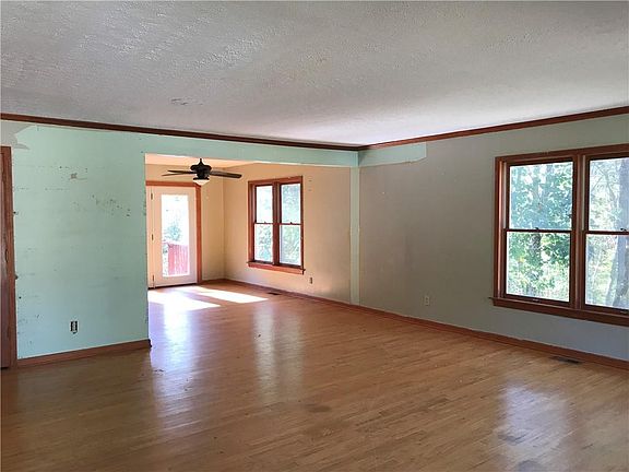 3rd image of 22 Westwood Ct