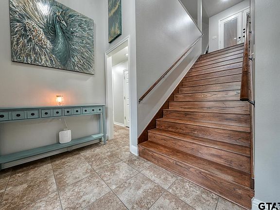 5th image of 6112 Sutherland Dr